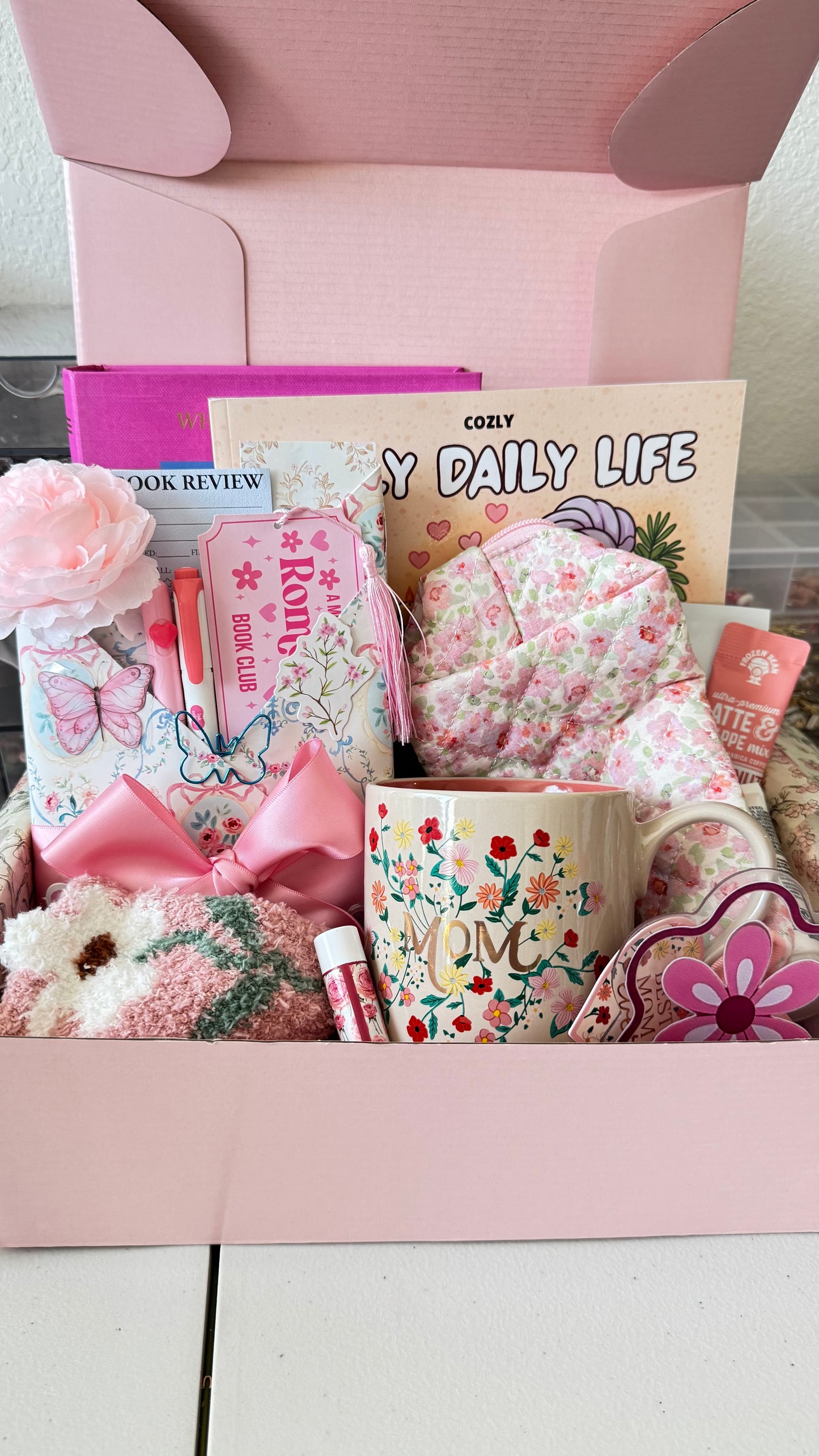 Mom’s Cozy Escape Box