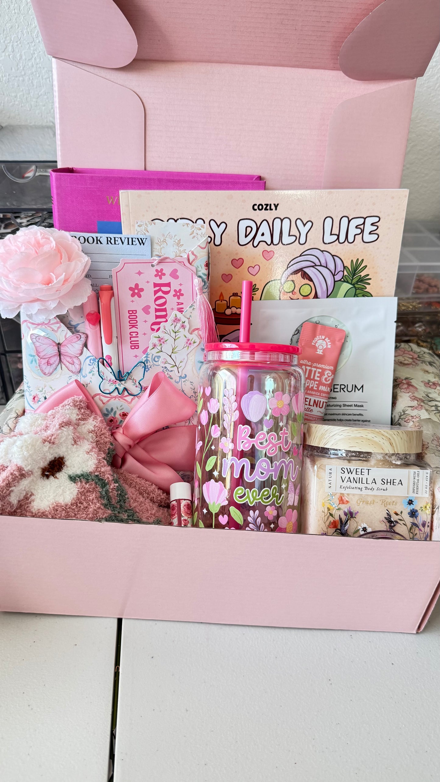 Mom’s Cozy Escape Box